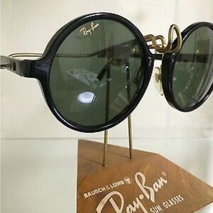 Ray-Ban Round Sunglasses - Black and Green